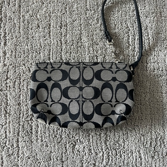 Coach Signature Black Jacquard Bundle - Picture 4 of 16